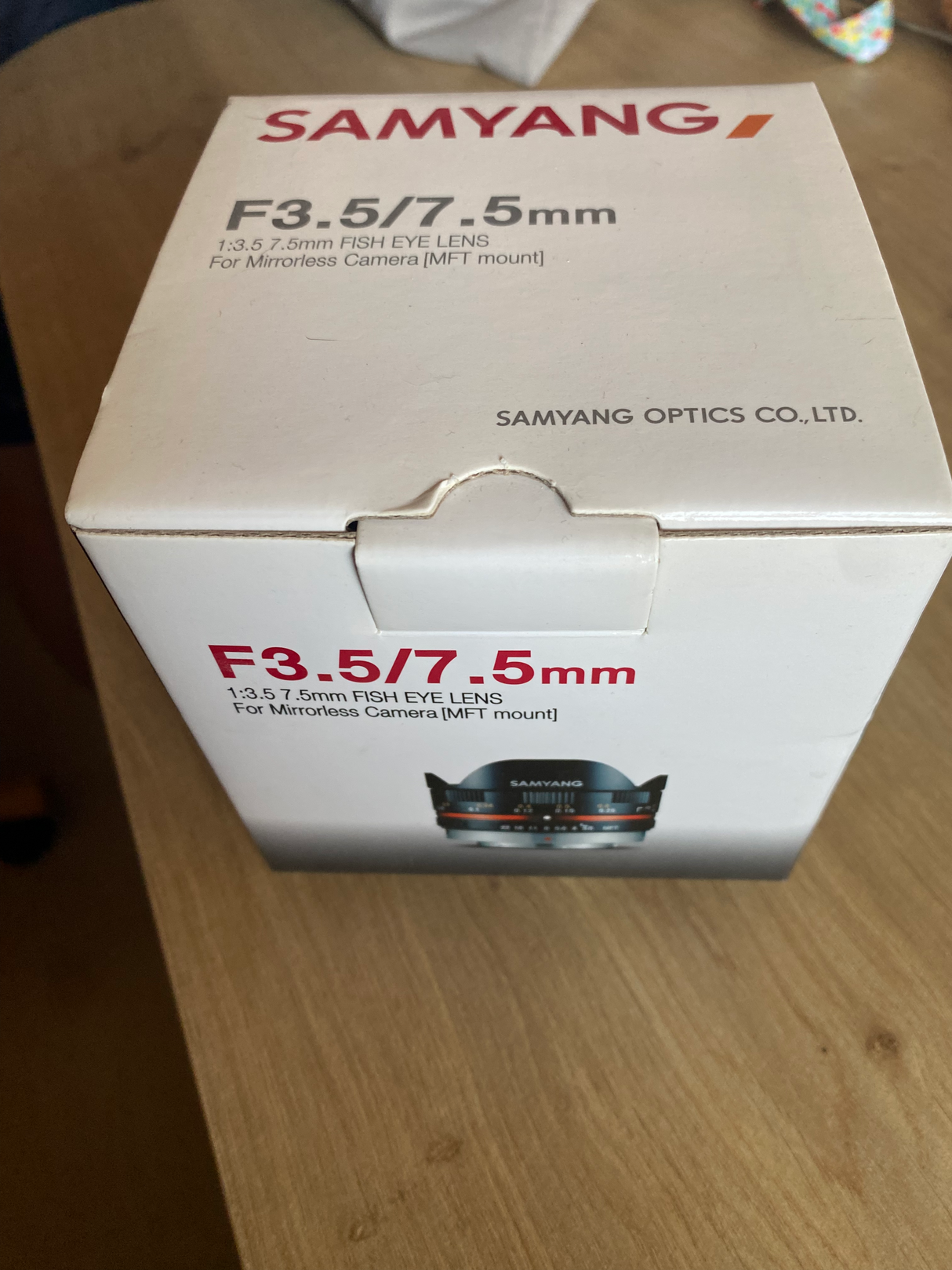 SamyangF3.5/7.5mm Fisheye MFT Mounte1aaede1-6102-4870-80e7-025a6c0aaa86