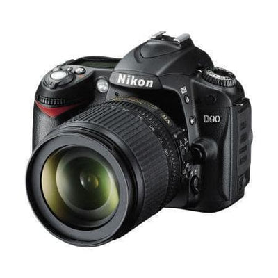 D90 SLR - Nero + Nikon Nikkor AF-S DX VR 18-105mm f/3.5-5.6G ED f/3.5-5.6
