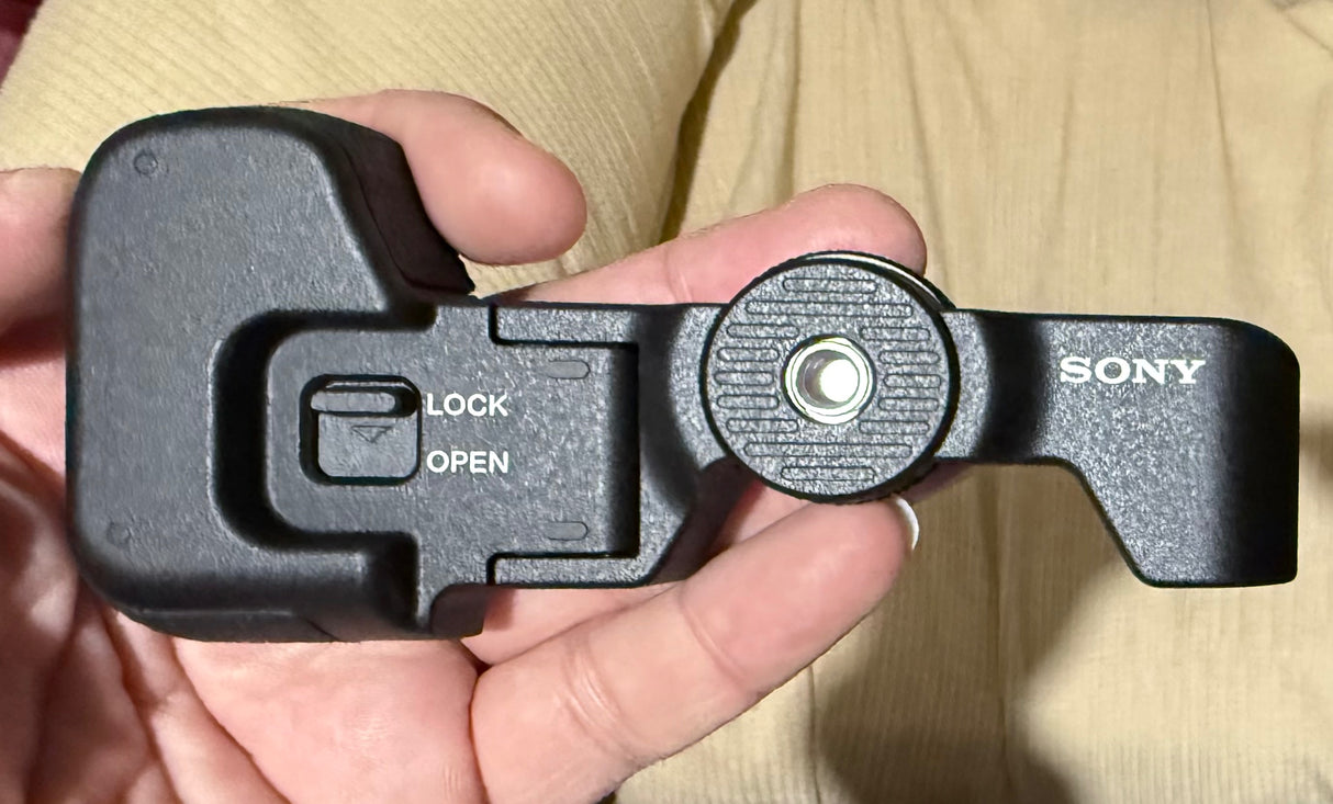 SonyA7CR6302afef-d1bc-4dea-b3e8-1c8fe3179ca7