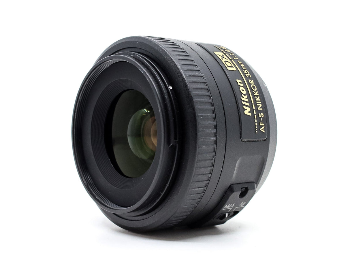 Nikon AF-S DX Nikkor 35mm f/1.8G - segunda mano - excelente estado - detalle 2 de 3 - SKU 3788236 - Camera Market