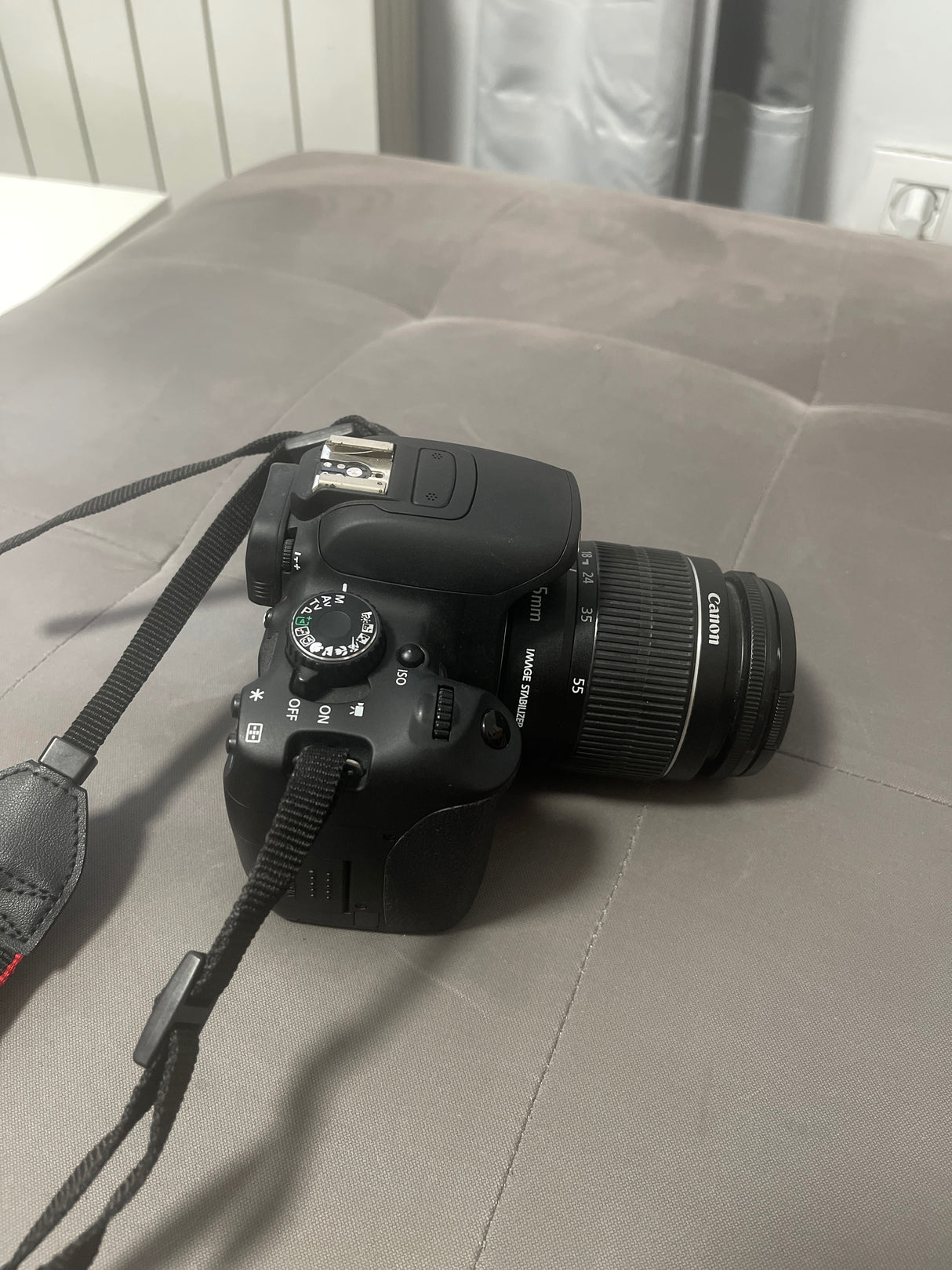 Cannon Rebel T4i2215e764-c950-4068-82f8-b2a88cee2b42