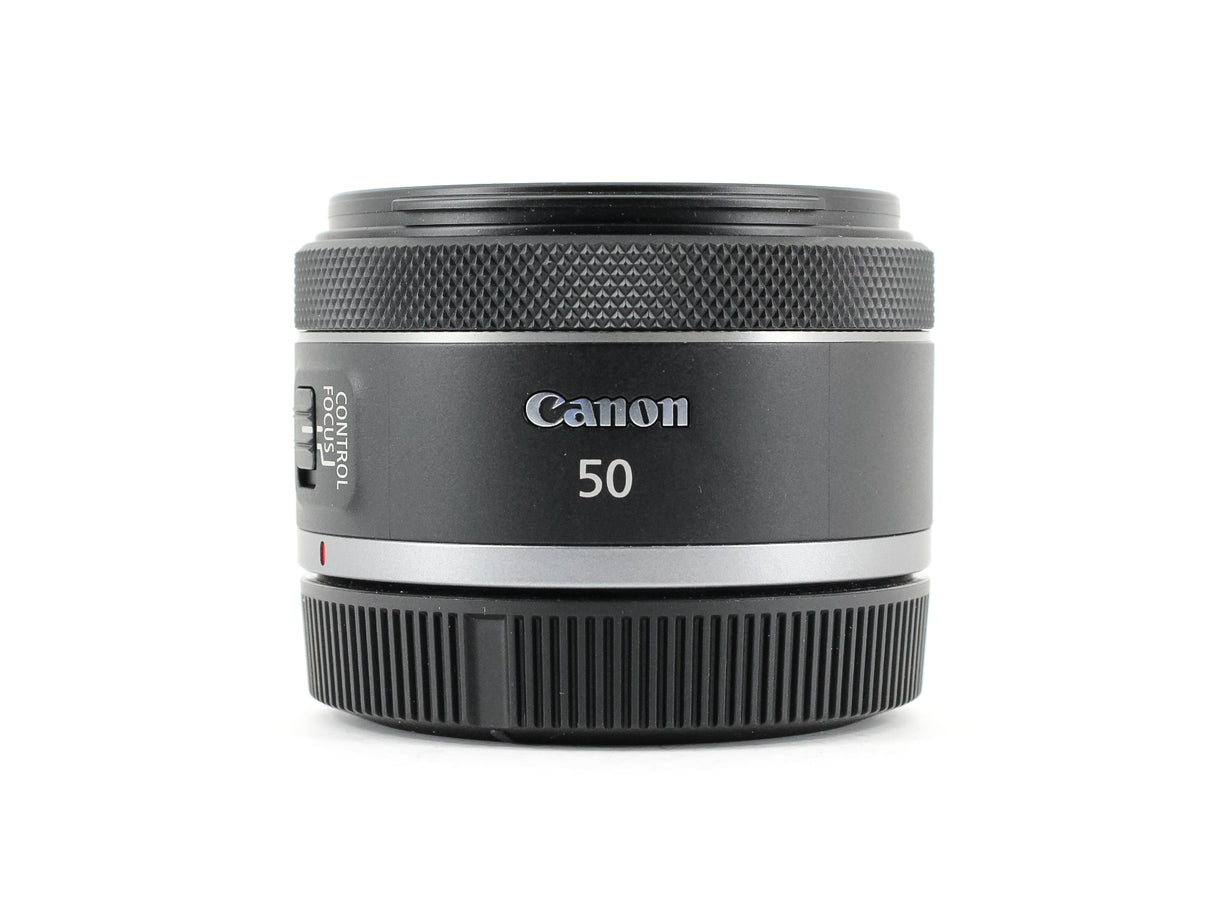 Canon RF 50mm f/1.8 STM - segunda mano - excelente estado - detalle 4 de 4 - SKU 3793731 - Camera Market
