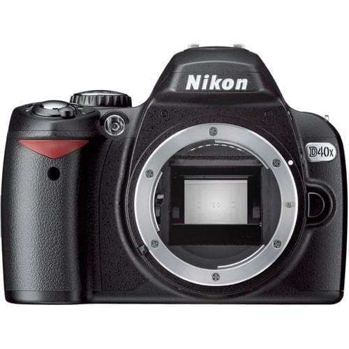 D40X SLR - Black + Nikon AF-S DX Zoom Nikkor 18-55 mm f/3.5-5.6G
