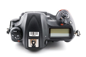 Nikon D5 + MH-26a Cargador de Batería - Cámara Digital Reacondicionada (Negro)
