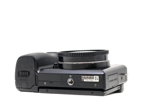 Sony Alpha A6000 - segunda mano - excelente estado - detalle 2 de 4 - SKU 3796850 - Camera Market