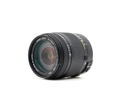Sigma 18-250mm f/3.5-6.3 DC Macro HSM - Pentax fit