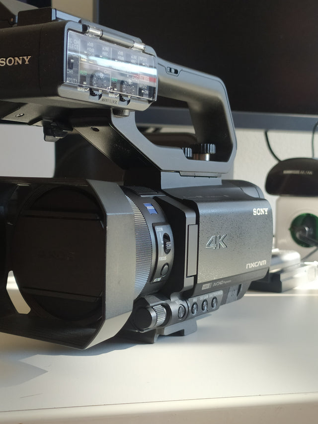 Sony HXR-NX80 a1a407d2-d980-44bb-a85a-eca19e3ebcec