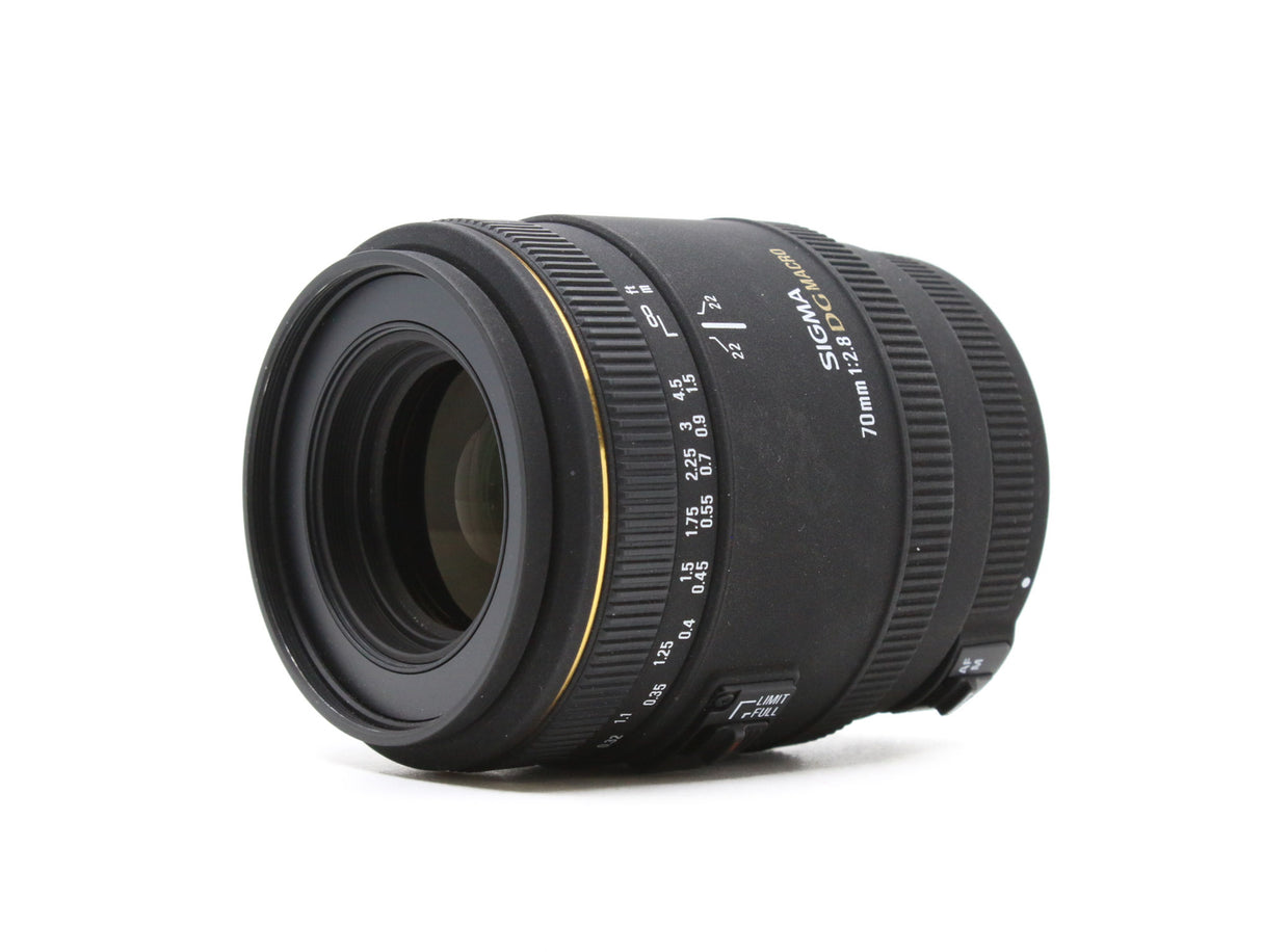 Sigma 24-70mm f/2.8 EX DG Macro - Canon EF Fit