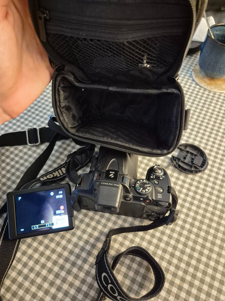 nikon coolpix p520ee2b3a96-07e8-4102-bd15-7f66b79cd097