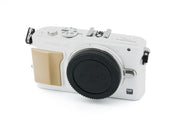 Olympus PEN E-PL5 + FL-LM1 Flash de segunda mano en Camera Market
