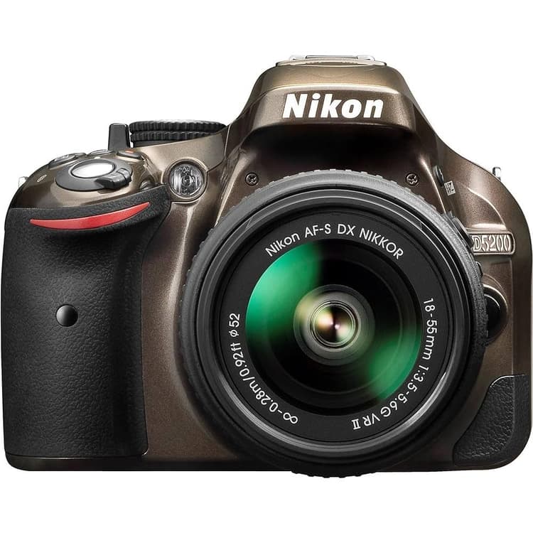 SLR D5200 - Braun + Nikon AF-S Nikkor DX 18-55mm f/3.5-5.6 G VR II · Hauptbild