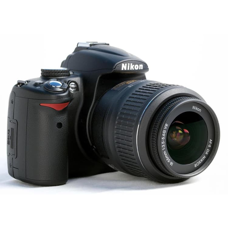 SLR D5000 - Black + Nikon AF-S DX Nikkor 18-55mm f/3.5-5.6G VR f