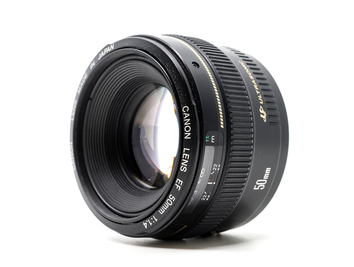 Canon EF 50mm f/1.4 USM