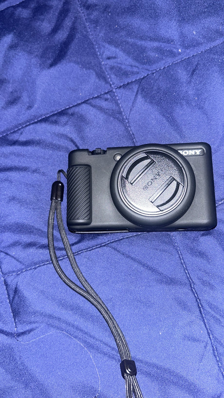 SonyZv 1f11561575-c26d-4c00-9a16-5117ffd18d2e