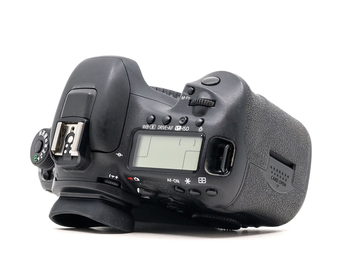 Descubre las increíbles características de la Canon EOS 7D Mark II