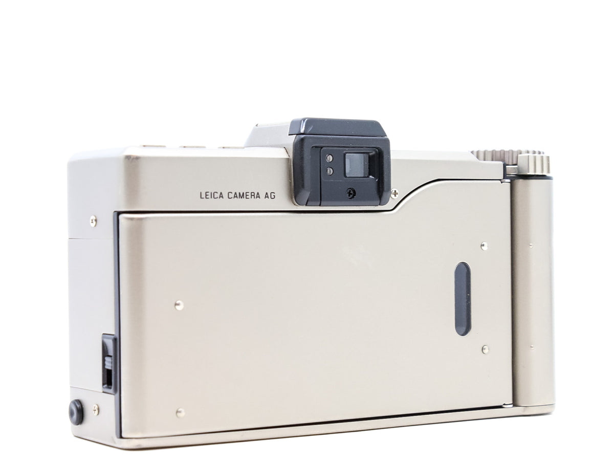 Descubre la legendaria Leica Minilux Zoom en Camera Market 🔍