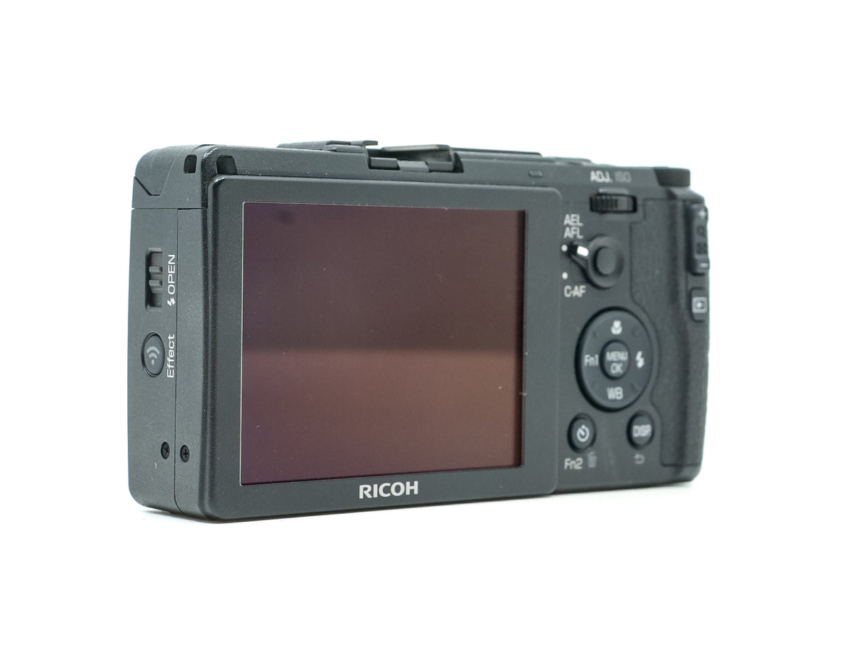 Discover the incredible features of the Ricoh GR II at Camera