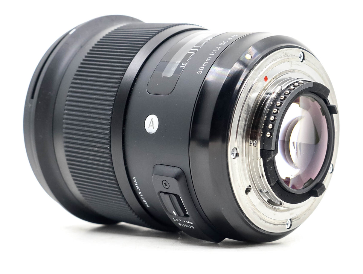 Sigma 50mm f/1.4 DG HSM ART - Nikon Fit - segunda mano - excelente estado - detalle 2 de 3 - SKU 3673162 - Camera Market