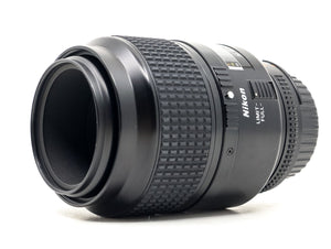 Nikon AF Nikkor 105mm f/2.8 Micro - segunda mano - excelente estado - detalle 2 de 3 - SKU 3714664 - Camera Market