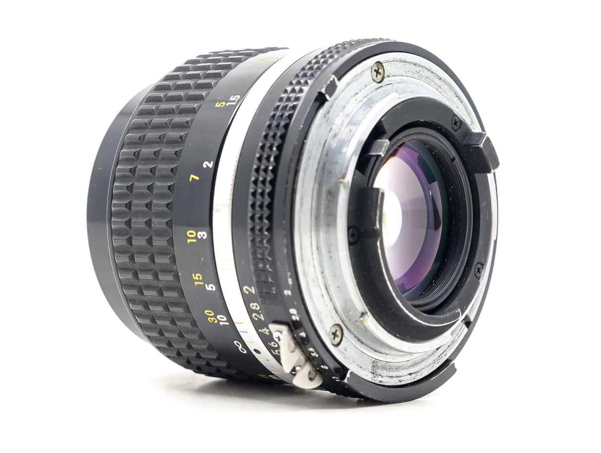 Nikon Ai-S Nikkor 85mm f/2