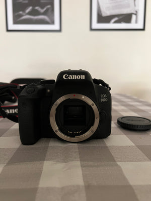 Cámara Canon EOS 800D Cámara Canon EOS 800D 08cd7738-ce78-47a5-83fe-a3ae43530834