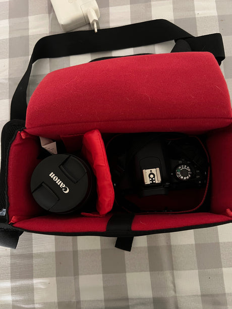 Canon Canon EOS 800Df16ecdf4-91a2-4611-8741-6a8be1c8cc51