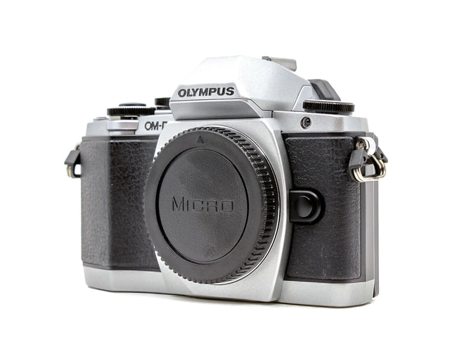 Olympus OM-D E-M10 - segunda mano - excelente estado - foto principal - SKU 3712484 - Camera Market