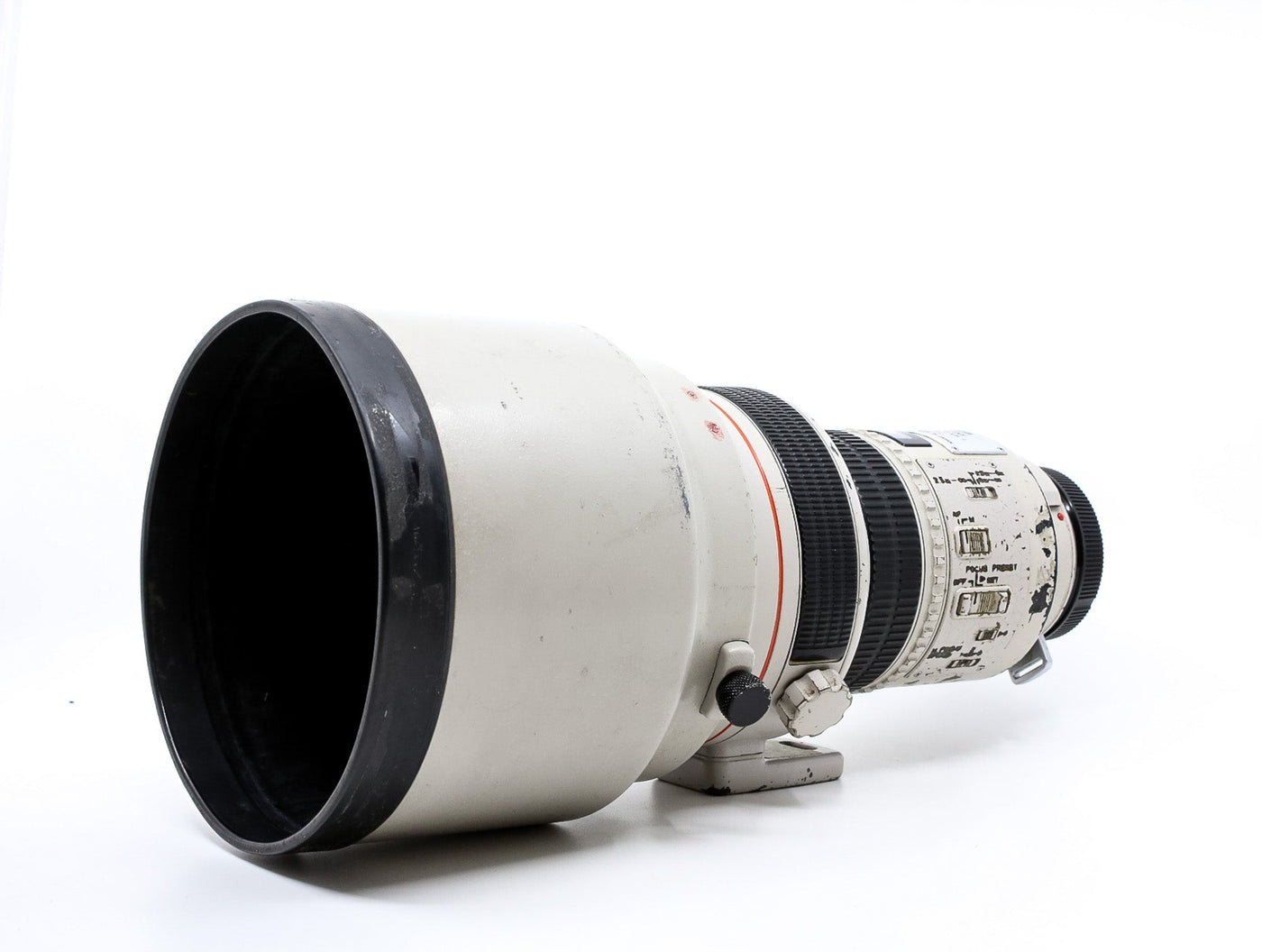 Canon EF 200mm f/1.8 L USM · immagine principale