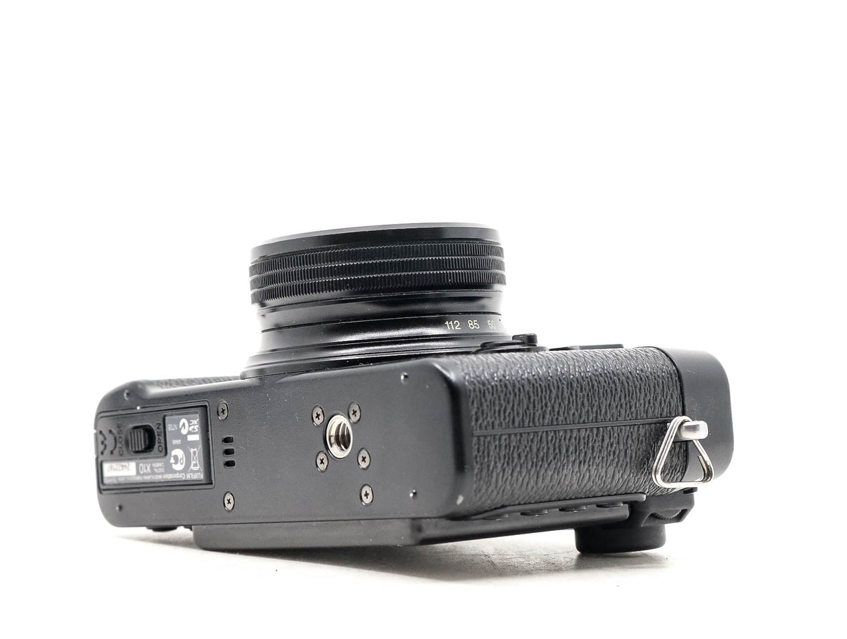 Fujifilm X10 - segunda mano - excelente estado - detalle 2 de 4 - SKU 3711995 - Camera Market