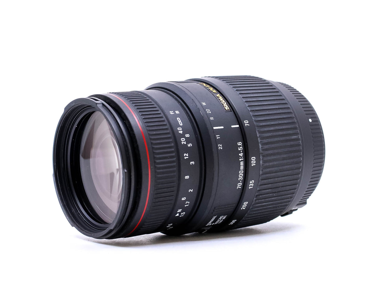 Sigma 70-300mm f/4-5.6 APO DG Macro (2005) - Nikon Fit