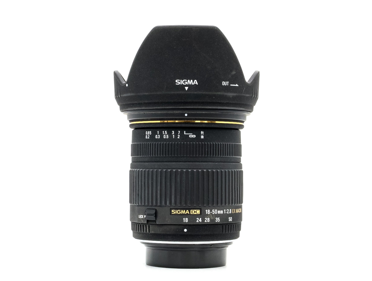 Sigma 18-50mm f/2.8 EX DC Macro - Pentax Fit