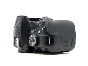 Nikon D3400 - segunda mano - excelente estado - detalle 3 de 4 - SKU 3800695 - Camera Market