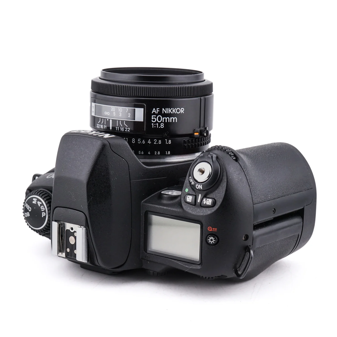 Compra tu Cámara Analógica Vintage Nikon F80 + 50mm f1.8 AF Nikkor