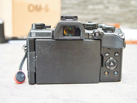 OM DOM 5225beb21-8c62-4c7c-832b-3fe32859ecf4