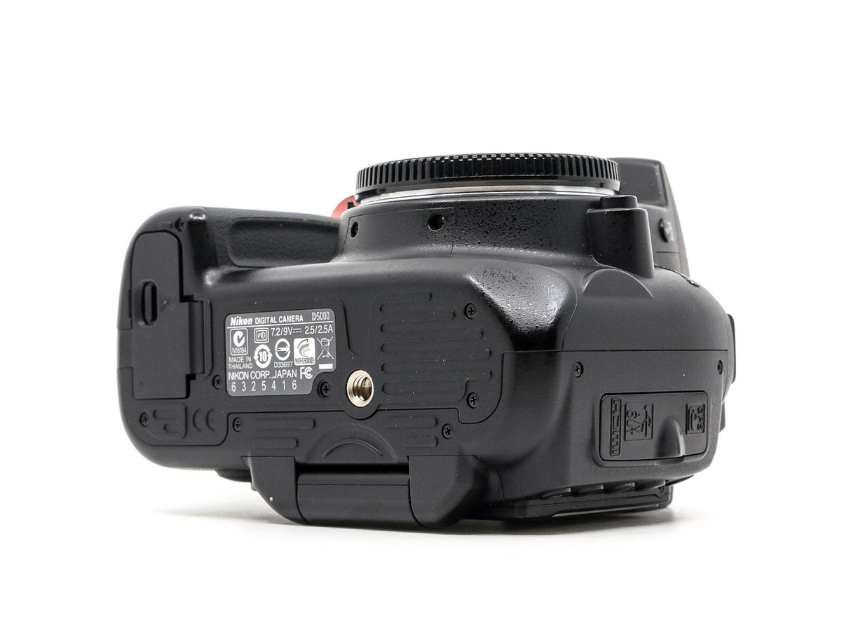 Nikon D5000 - segunda mano - excelente estado - detalle 2 de 4 - SKU 3703635 - Camera Market