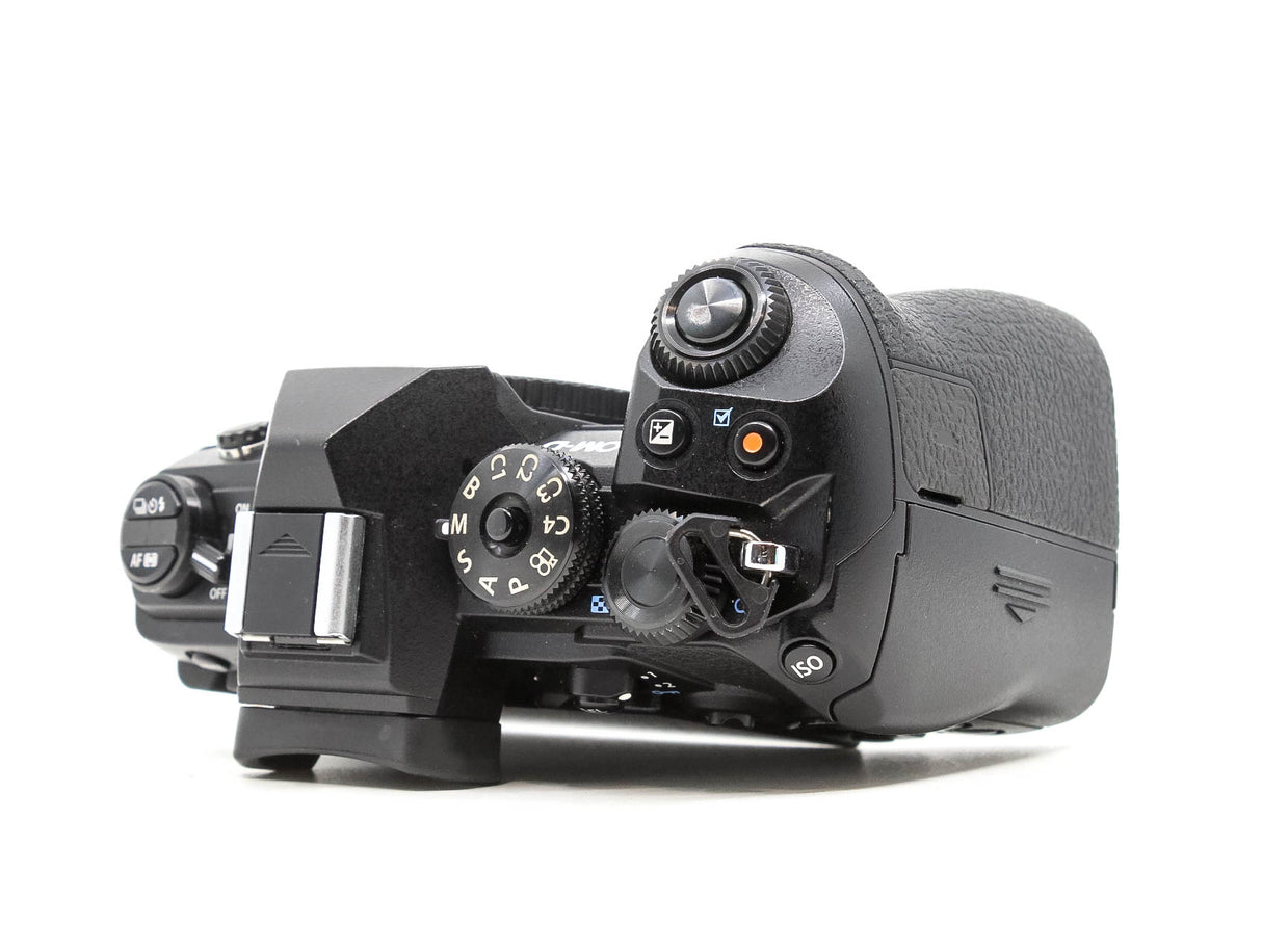 Descubre las increíbles características de la Olympus OM-D E-M1