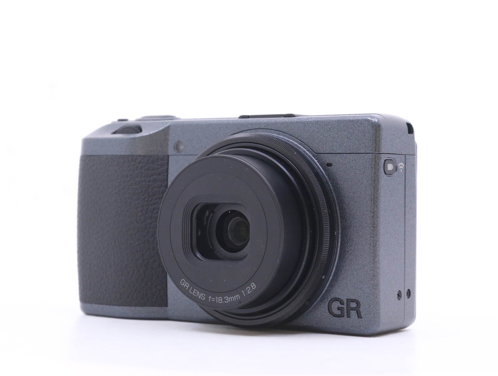 Discover the incredible features of the Ricoh GR III Diary Edition