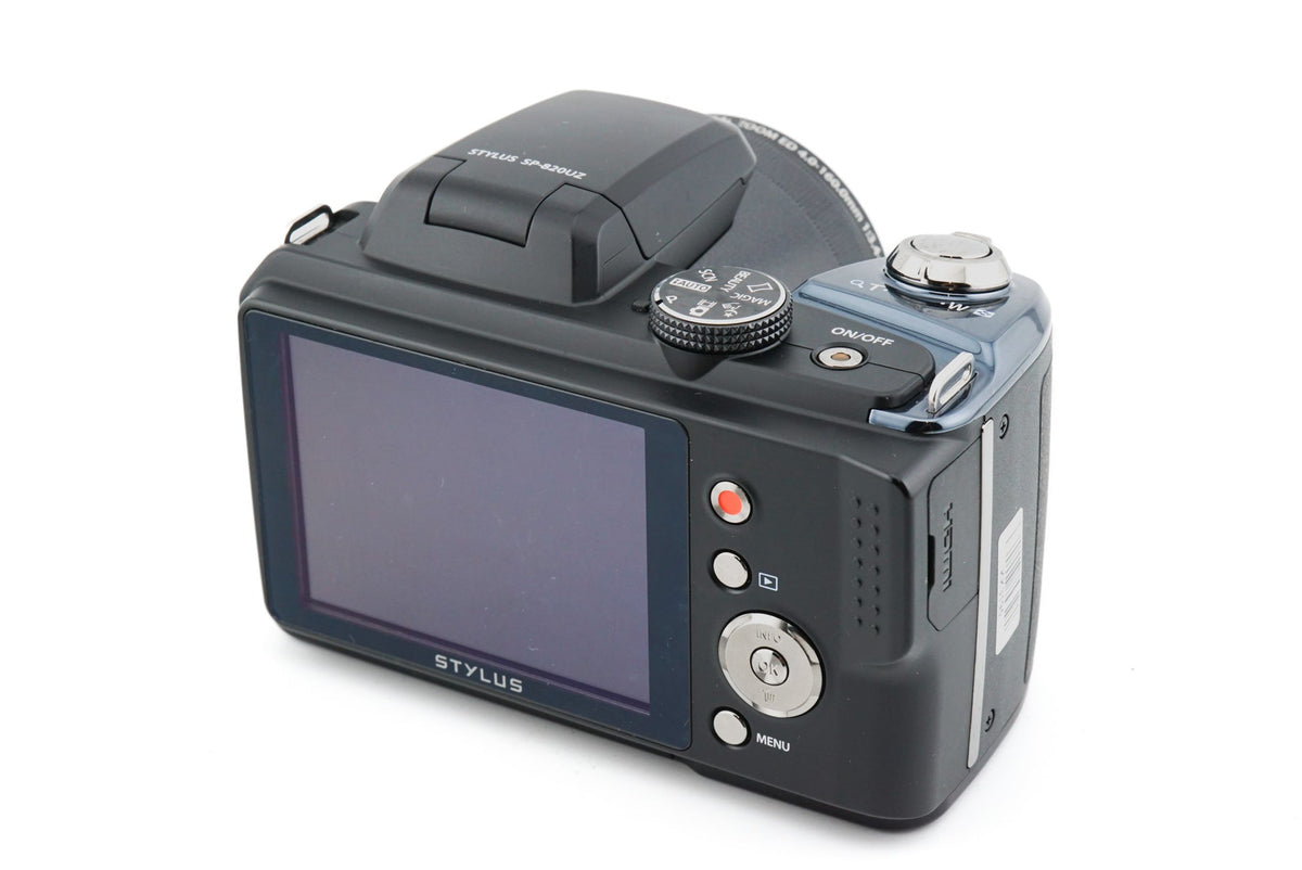 Desata tus habilidades fotográficas con la Olympus SP-820UZ en