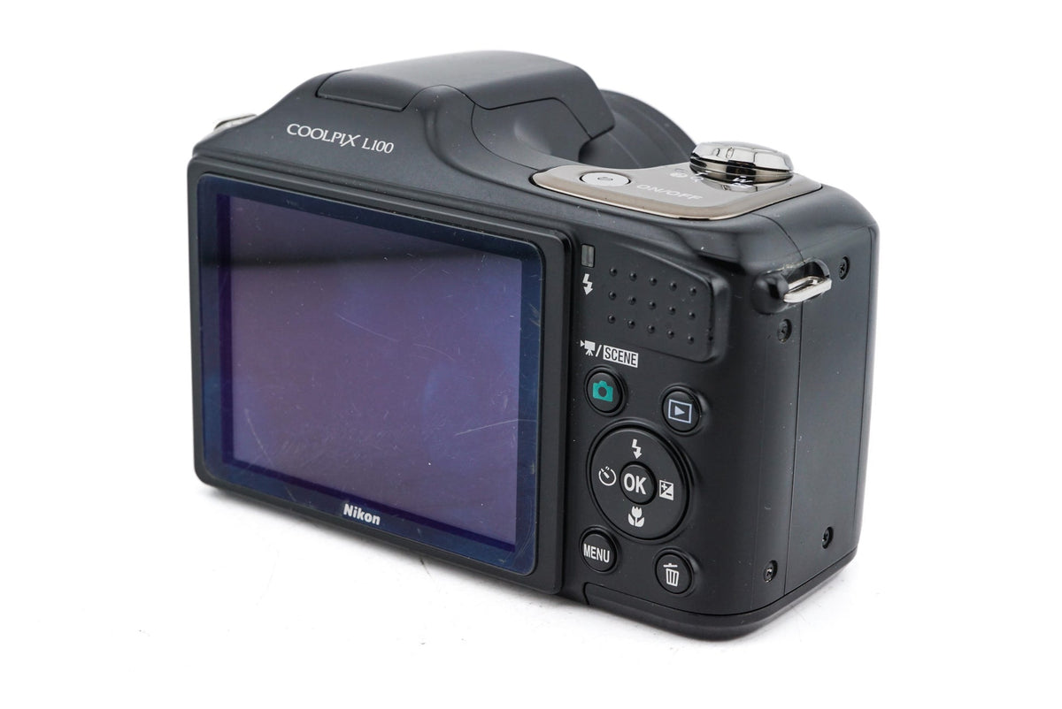 Explore the world with the Nikon Coolpix L100 | Cameramarket