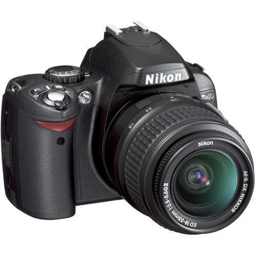 D40 SLR - Black + Nikon AF-S DX Nikkor 18-55mm f/3.5-5.6G ED II f