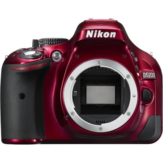 Réflex D5200 - Rojo + Nikon Nikon AF-S DX Nikkor 18-55 mm f/3.5