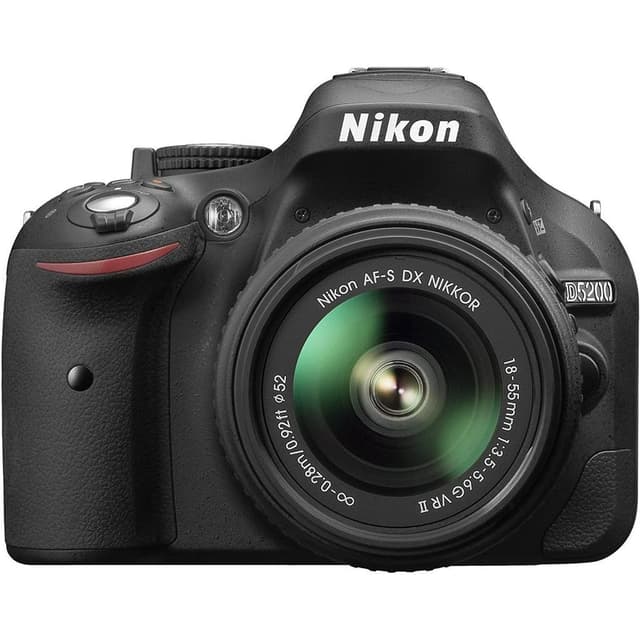 SLR D5200 - Black + Nikon Nikkor AF-S DX 18-55mm f/3.5-5.6 G VR II