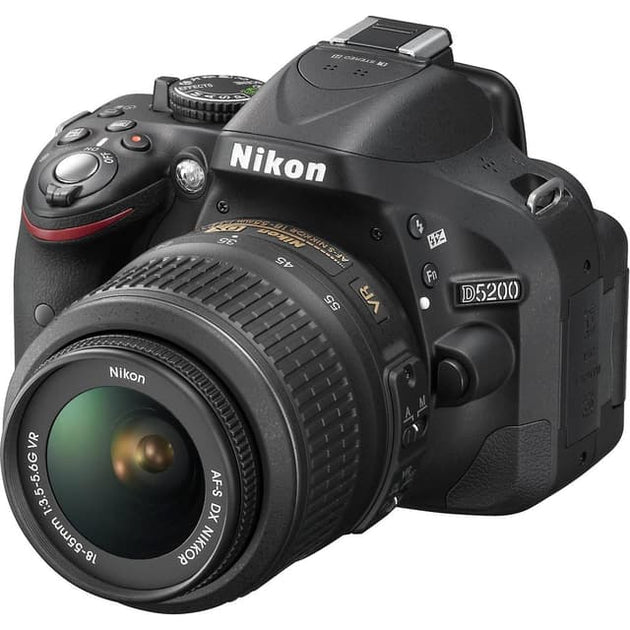 Nikon D5200 本体 AF-S DX NIKKOR 18-55mm SLR D5200 - Black + Nikon AF-S DX Nikkor 18-55mm f/3.5-5.6G ED VR