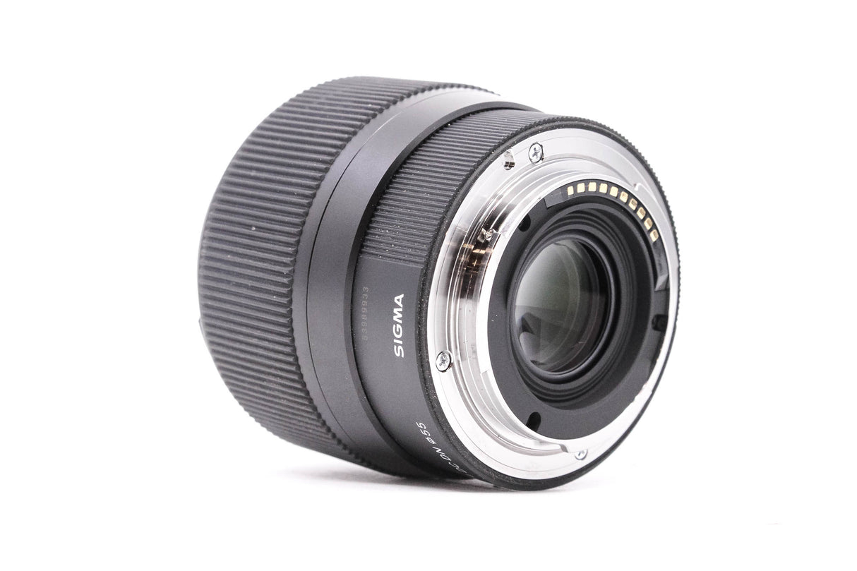 Sigma 56mm f/1.4 DC DN Contemporary - Sony E Fit - segunda mano - excelente estado - detalle 5 de 5 - SKU 3717962 - Camera Ma