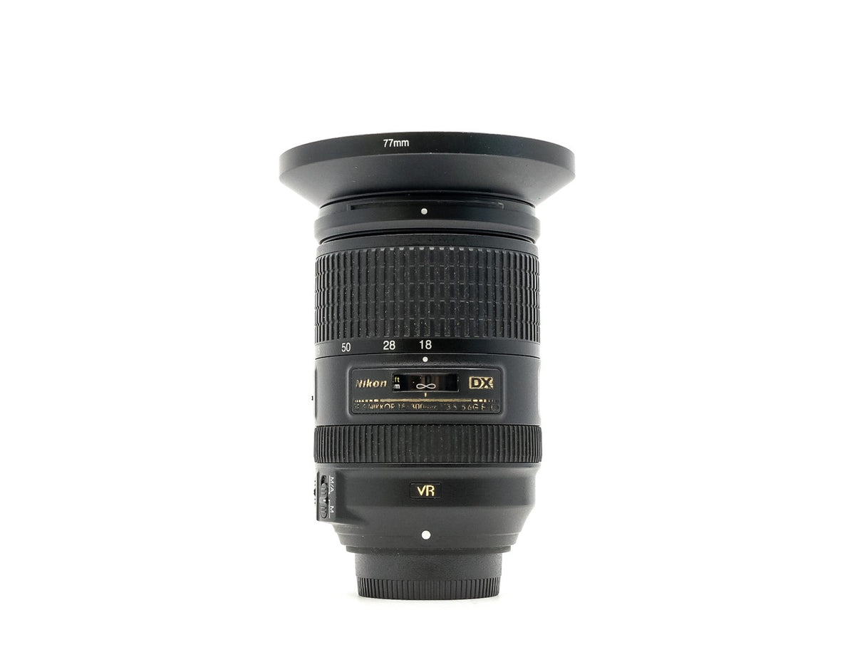 Nikon AF-S DX Nikkor 18-300mm f/3.5-5.6G ED VR · main image
