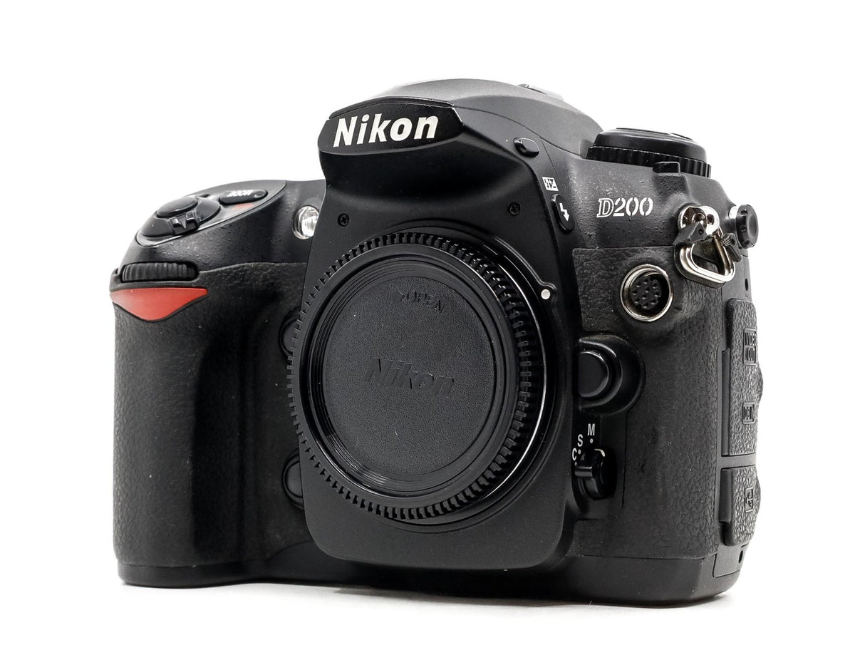 Nikon D200 · main image