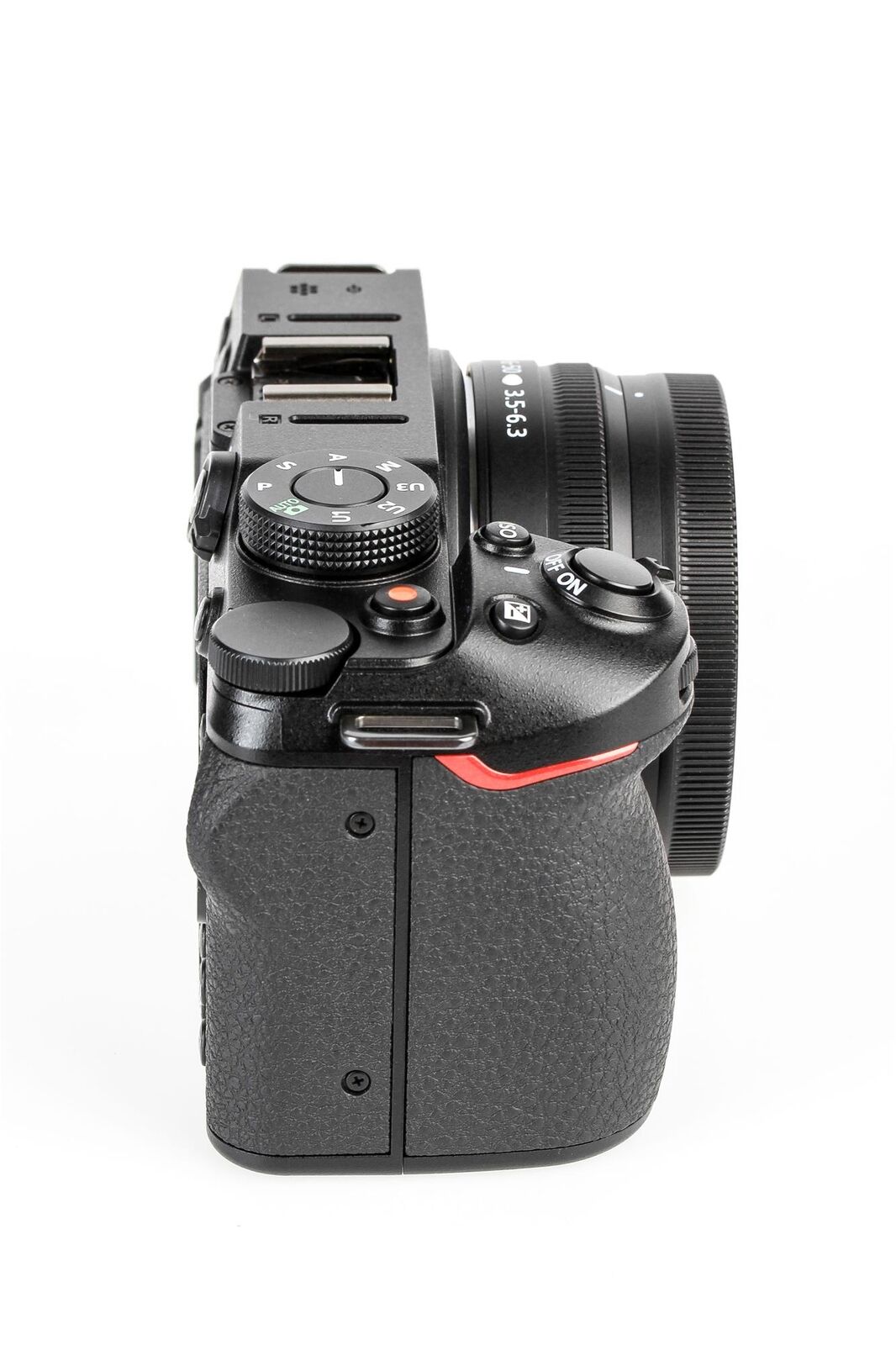 Nikon Z30 con NIKKOR Z DX 16-50/3,5-6,3 VR