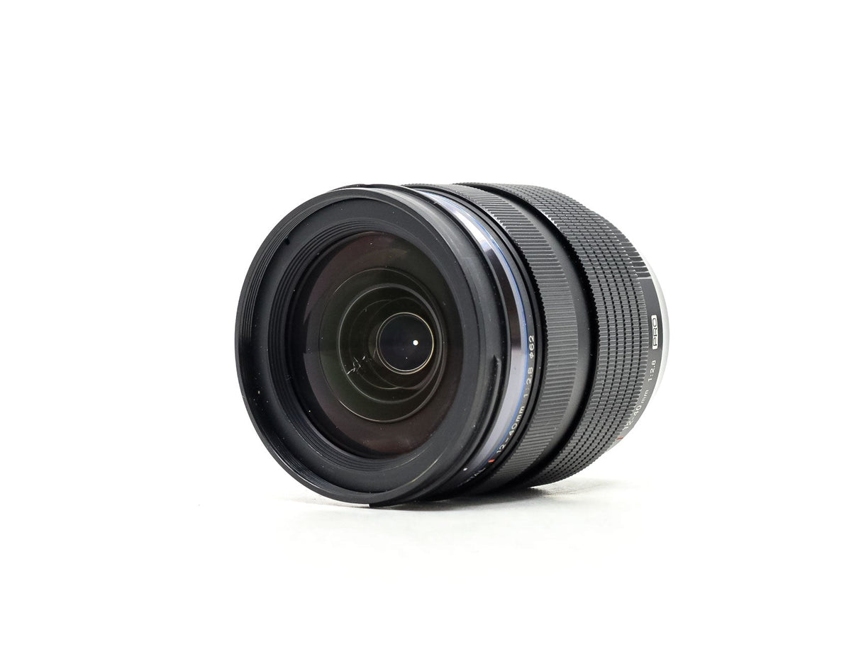 Olympus M.Zuiko Digital ED 12-40mm f/2.8 PRO - segunda mano - excelente estado - detalle 2 de 3 - SKU 3732021 - Camera Market