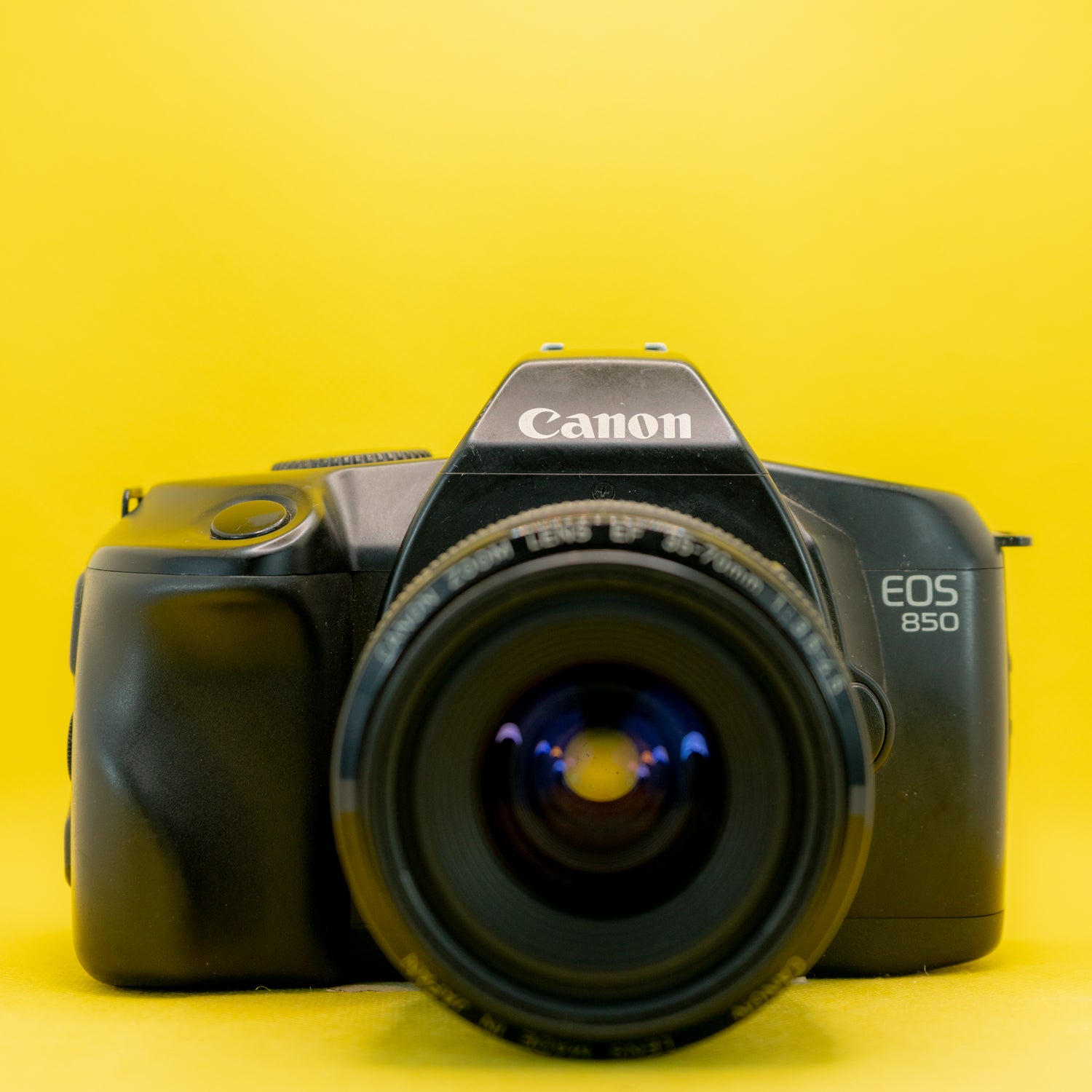 CANON EOS850　EF35-70mm付き Canon EOS 850 + 35-70 F3.5 - 5.6 - Cámara Analógica Reflex de 35mm