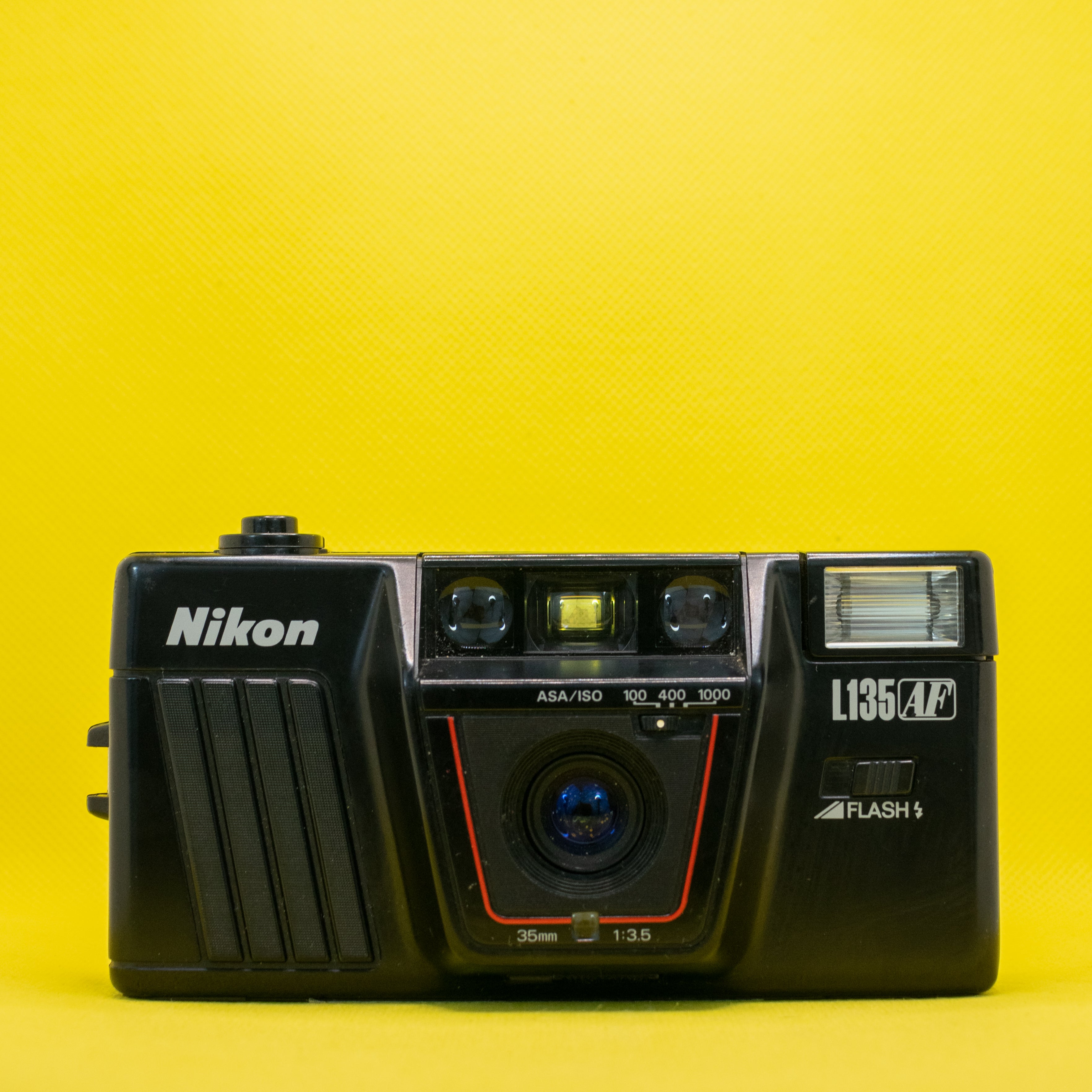 Nikon TW Zoom 35-70 - 35mm Film Camera de Segunda Mano – Camera Market